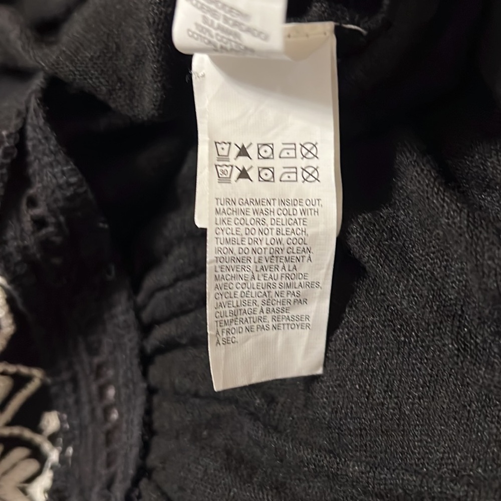 Lucky Brand Black Sleeveless Tank Top with Graphic Asymmetrical Design - Picture 11 of 11